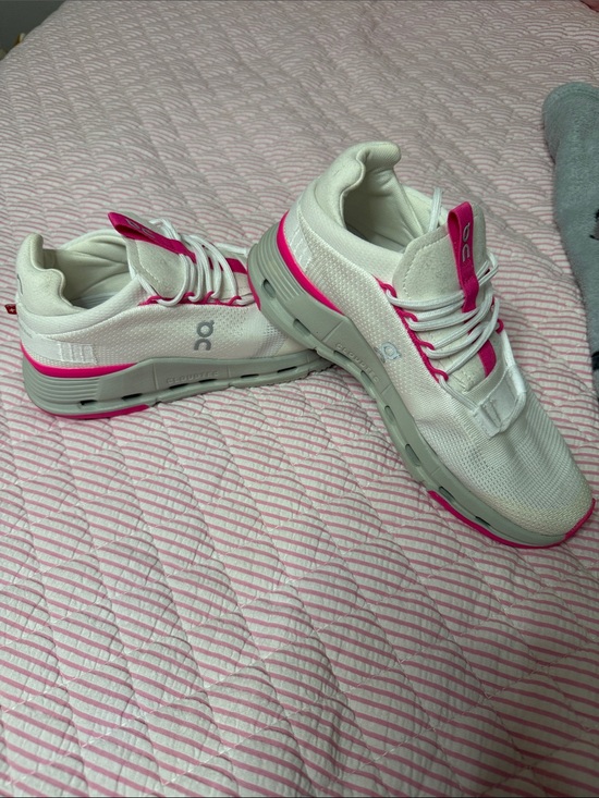 On Running Shoes - On Running Women's White and Pink Athletic Sneakers